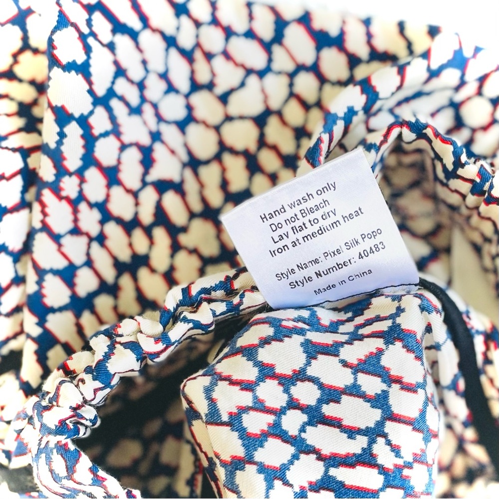 SOLD✨Mads Nørgaard | M/L | Silk Pixel Popo Black Red Blue Drawstring Shorts NWOT - Picture 10 of 13